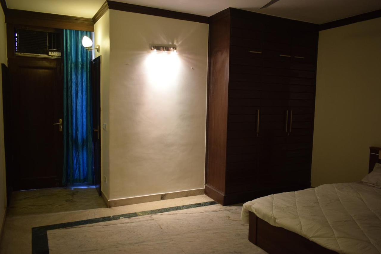 Bunkmates Hostel New Delhi Bagian luar foto