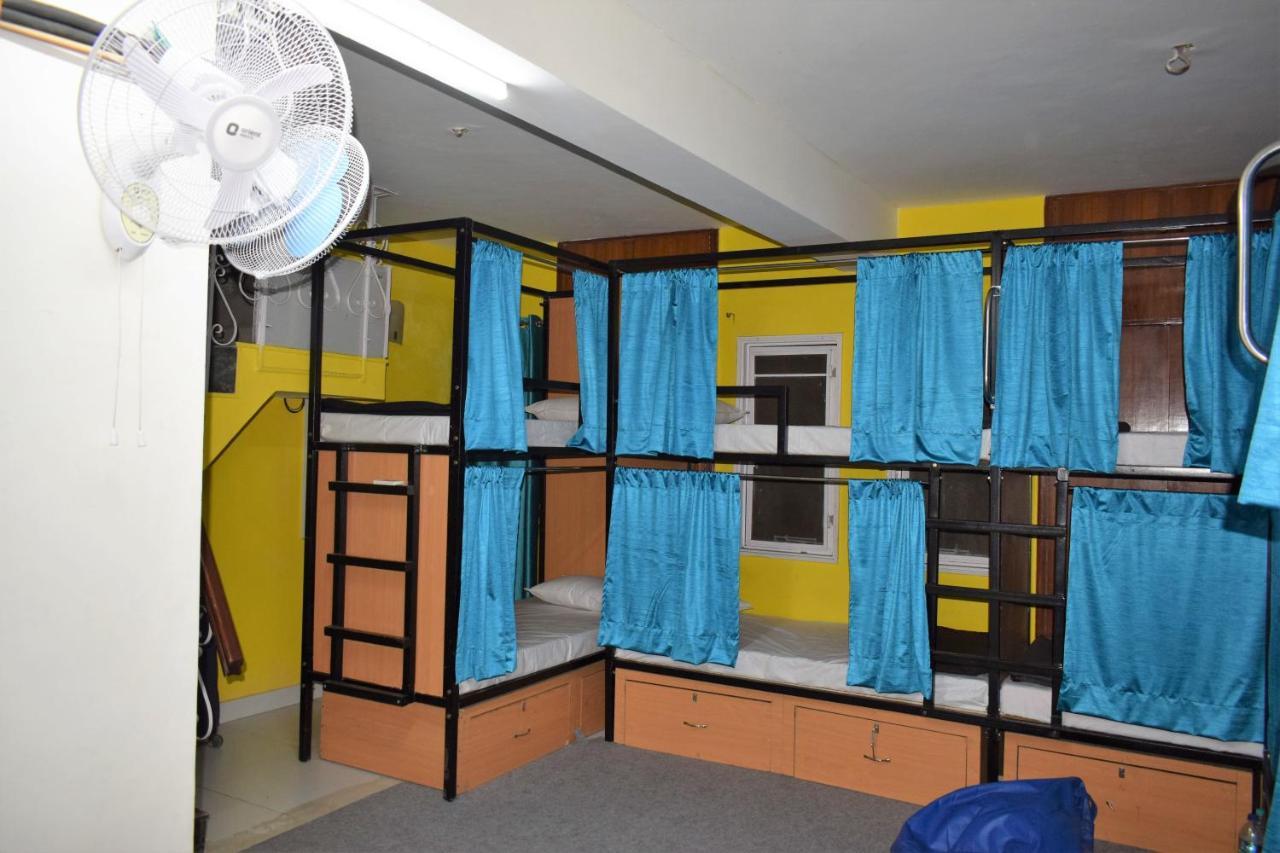 Bunkmates Hostel New Delhi Bagian luar foto