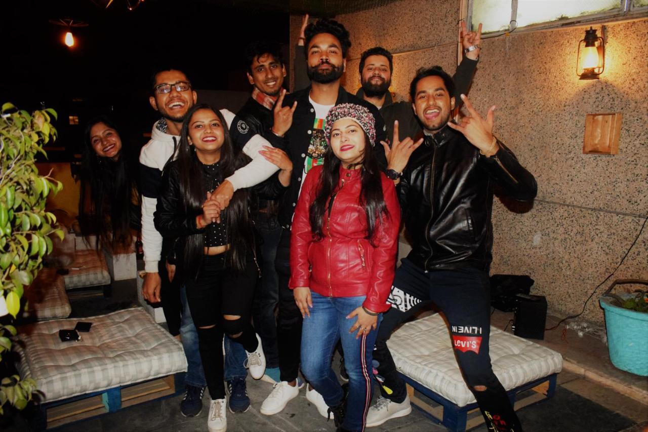 Bunkmates Hostel New Delhi Bagian luar foto