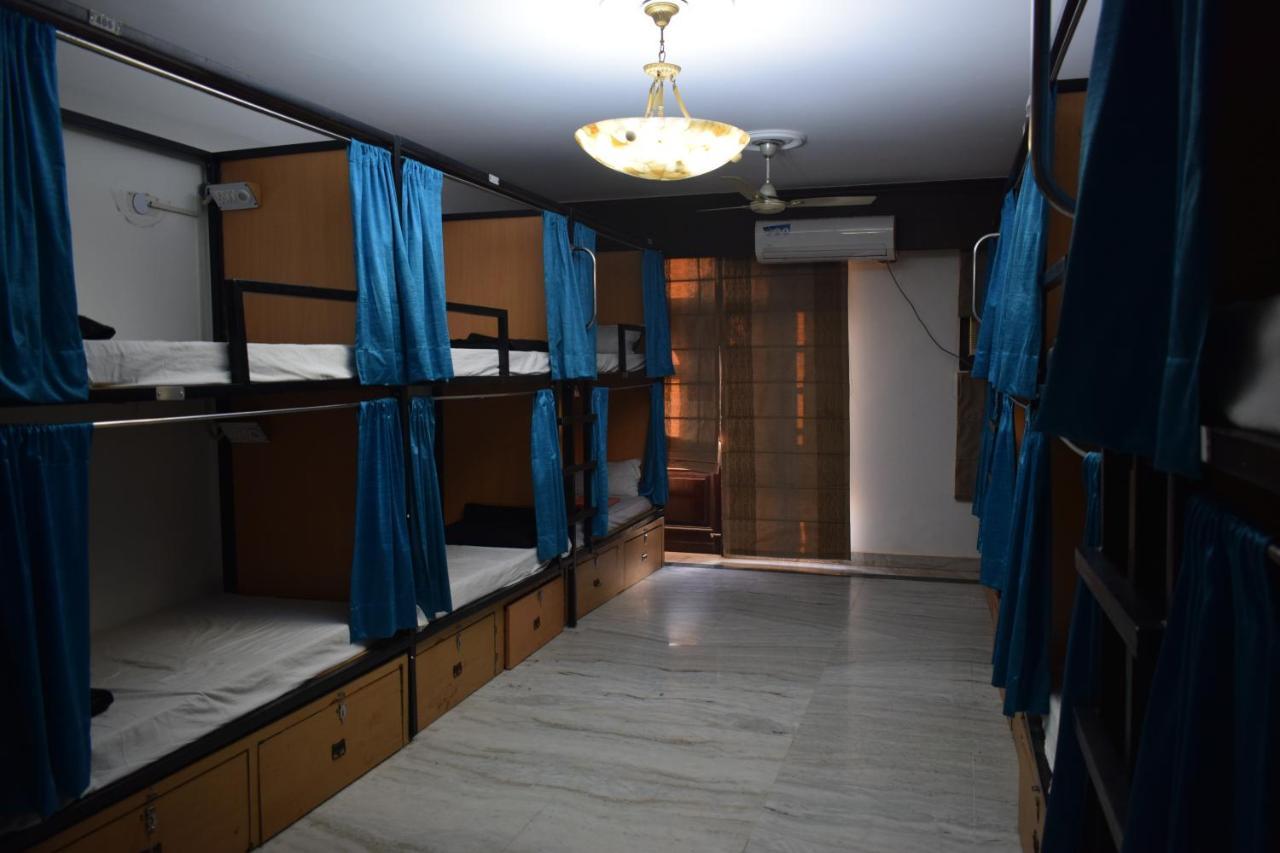 Bunkmates Hostel New Delhi Bagian luar foto