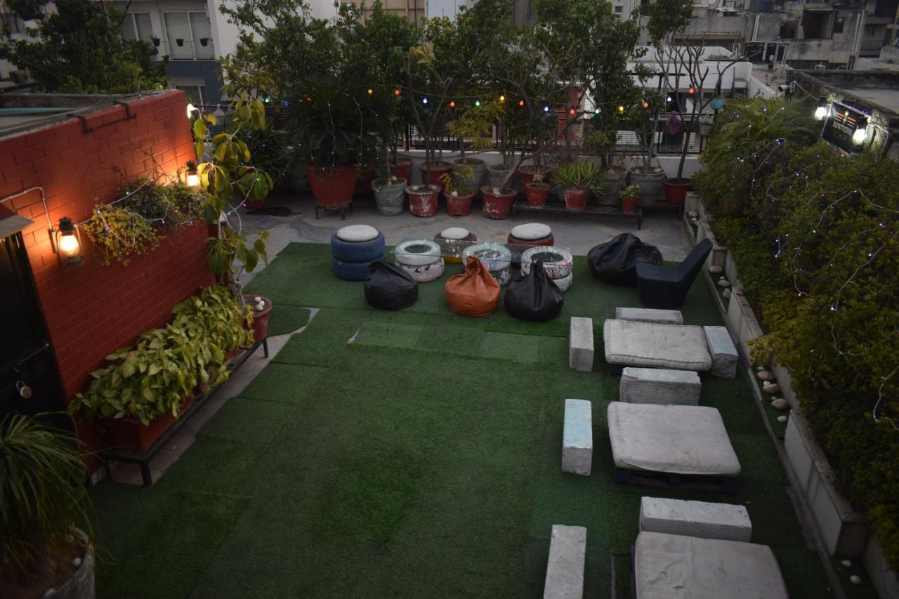 Bunkmates Hostel New Delhi Bagian luar foto
