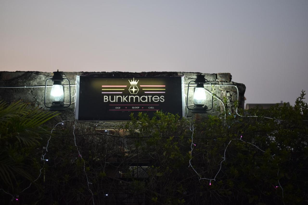Bunkmates Hostel New Delhi Bagian luar foto