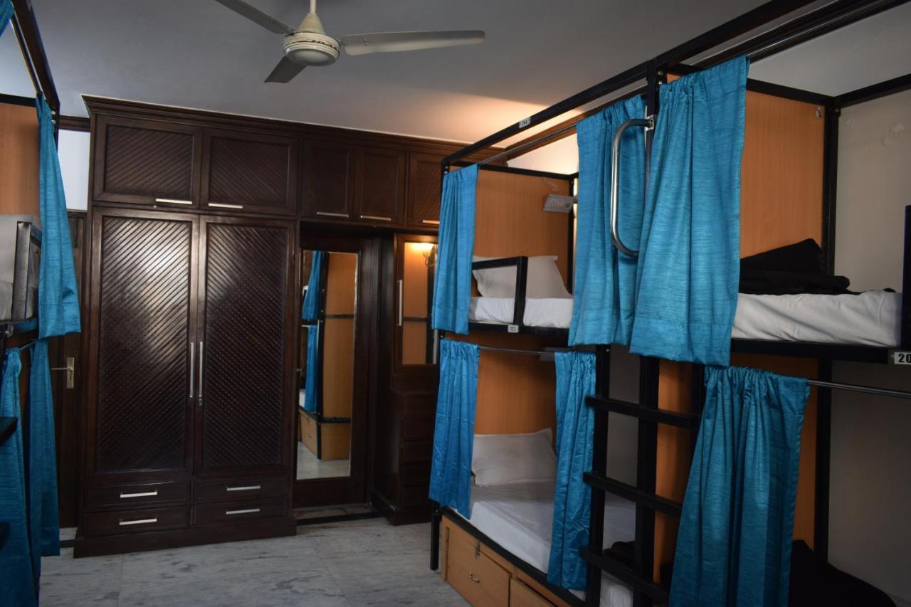 Bunkmates Hostel New Delhi Bagian luar foto